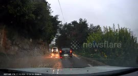 Dash Cam. Intempéries à Grasse (Alpes-Maritimes, PACA), vues depuis la voiture. Inondations, routes impraticables. Flooding after heavy rain.