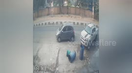 Police probe explosion that ripped through street in Delhi