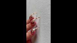 Long bone claws tapping on a wall making asmr satisfying sounds