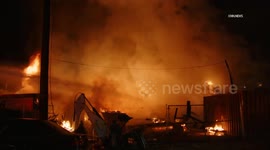 US, Los Angeles: Winnetka Large Fire At House Under Construction Neighbor Speaks On Camera