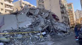 Lebanon: Building completely destroyed by Israeli strike in Chiyah