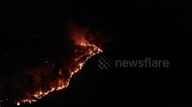 US: Dramatic Drone Footage Captures Wildfire Battle on Lamentation Mountain, Berlin CT