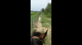 Child falls from horse in Córdoba, Argentina