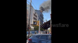US: Fire Breaks Out On Roof Of Apartment Building In Brooklyn, NYC
