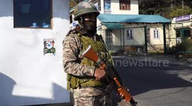 Gunmen killed two Indian soldiers and two civilian potters in Top Ski resort in India-Kashmir