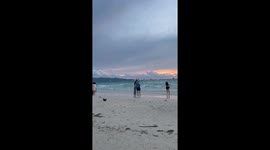 Couple's romantic moment interrupted by wave in Boracay