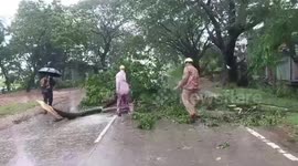 Officials accelerate restoration efforts in eastern India after cyclone damage