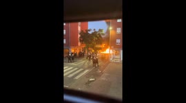 Bus set on fire amid unrest in Amadora, Portugal