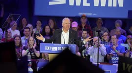 US: Governor Tim Walz campaign stop at Scranton 2