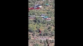 British, Australian and Kiwi paragliders rescued from mountainside in India
