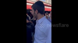 Israel: Itamar Ben-Gvir communicating with people in Jerusalem