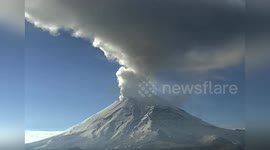 Mexico: Popocatepetl Erupts with Five Exhalations in 24 Hours, Prompting Warnings for Nearby Residents
