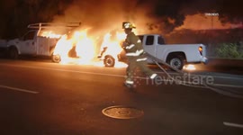 US, Los Angeles: Pacoima Car Fire Spreads To 2 Other Cars And Tree
