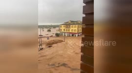 Spain floods wash away cars amid heavy rain