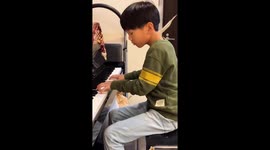 Bird joins young pianist in Guangzhou