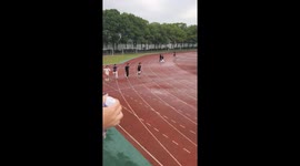 Runners struggle with hurdles at Zhejiang University Sports Day