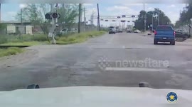 US: Illegal Immigrants Jump from Moving Car During High-Speed Chase Led by Teen Smuggler