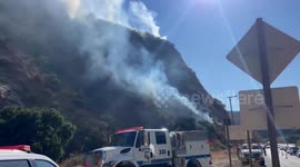 US: Smoke Billows as Firefighters Battle Growing Blaze Near Gaviota Tunnel