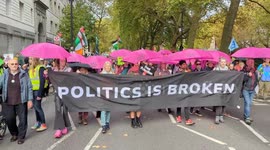 UK: A coalition of groups including Just Stop Oil,  Youth demand and Time To Assemble have joined the PSC March in central London today