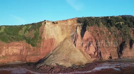 Photographer captures aftermath of one of the biggest landslips in Devon, UK, for