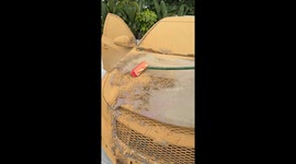 Person restores muddy car bought for 2,000 Yuan in Sichuan, China