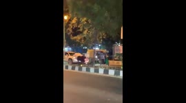 Crazed driver drags two policemen for 100 metres in India