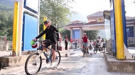 Cycling event held on China-Vietnam border