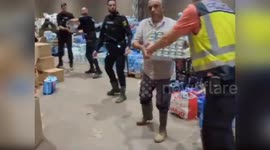 Spain: Community Support in Action: Aid Distribution Efforts Underway in Algemesí