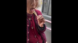 Grandmother's dentures dislodged while eating candy in Henan Province, China