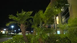 US, Los Angeles: Porter Ranch Santa Ana Winds Continue Overnight