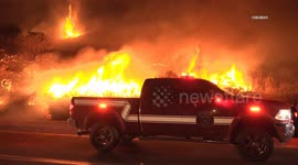 US, Los Angeles: Ventura County Mountain Fire Moves Closer To Santa Paula Overnight
