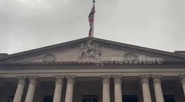 Bank of England lowers interest rate to 4.75 pct