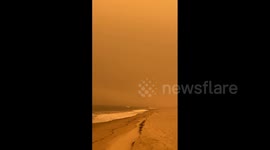 US: Brush Fire Erupts Near Moorpark, California, Prompting Evacuations 7