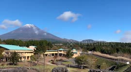 Japan: Season’s First Snowcap Observed On Mt. Fuji, Latest Ever In 130 Years