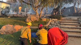 Mountain Fire exploded in residential neighborhood of Camarillo Heights, in Ventura County
