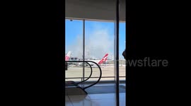 Australia: Grassfire Sparked By Qantas Plane Engine Failure At Sydney Airport