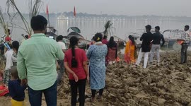 Thousands of people celebrated Chhath festival in mud