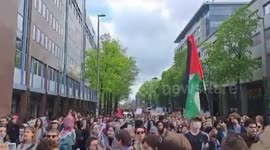 Netherlands: After the police suppression of students at the University of Amsterdam, the capital of the Netherlands, massive demonstrations roamed the streets of the city in support of Palestine