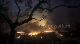 US: Mountain Fire exploded in residential neighborhood of Camarillo Heights, in Ventura County