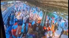 Pakistan: At least 25 killed in Pakistan railway station blast