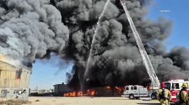 US, Bakersfield: Bakersfield 2 Alarm Warehouse Fire