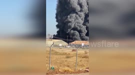 US: Massive Smoke Cloud Over Bakersfield as Fire Engulfs Calcot Facility