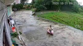 Toddler’s scooter ride ends in a harmless tumble