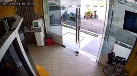 Monitor lizard scampers into clinic sparking panic