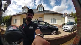 Pizza Deliverer Is Scared Of Dogs
