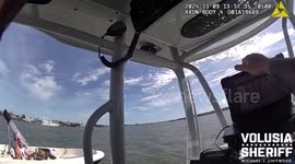 US: Friend Saves Kayaker from Drowning After Passing Out