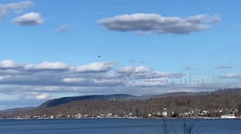 US: Jennings Creek Wildfire Spreads Along NJ-NY Border 2
