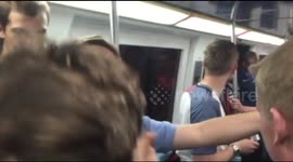English fans sing on train in Lille