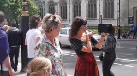 London: Kiss The Hate Away! World Record of Kisses