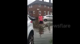 Houses and cars 'ruined' by flooding in Barking, UK
